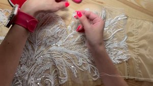 Вышивка люневильским крючком для свадебного платья