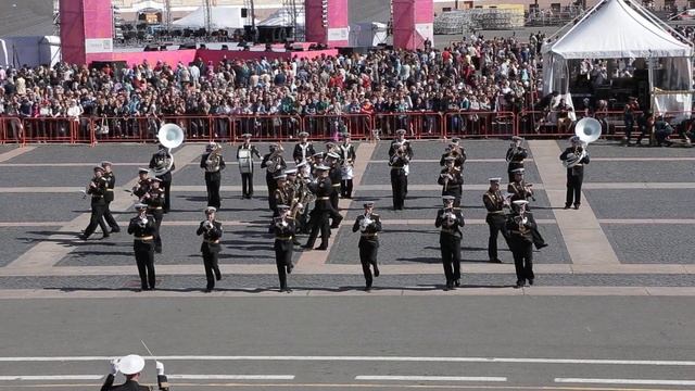 Дефиле на Дворцовой пл. Фестиваль 12.06.19 смотреть онлайн