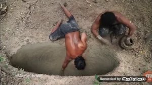 Построили бассейн в лесу