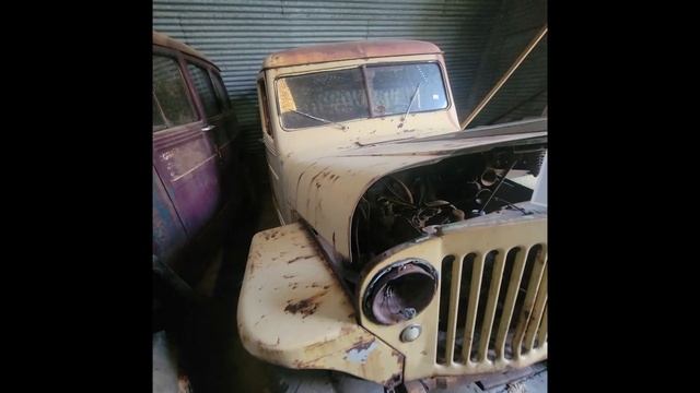 Pt. 2 Huge Abandoned Studebaker DeSoto Barn Find Hord смотреть онлайн