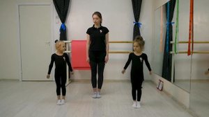 Вращение руками в плечах