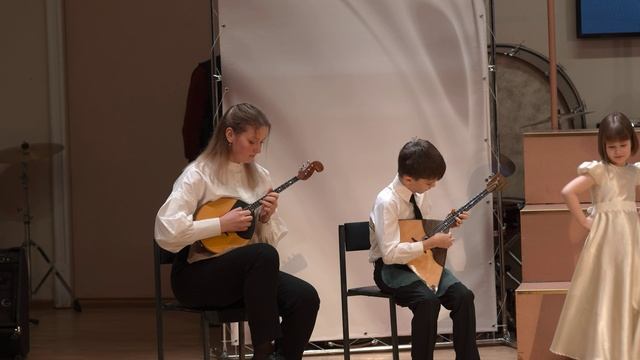 П. Чесноков, сл. Б. Маркова «Спи, сестрица»
Русская народная песня «Дома ли кума, смотреть онлайн