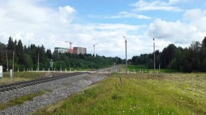 ТЭП70-0451/ТЭП70БС-348/АЧ2-053 с рабочим поездом летят по перегону Човью-Сыктывкар