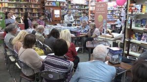 Галина Тимошенко и Елена Леоненко в Главном книжном