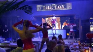 "Шоу ветра" арт перформанс Евгении Озмы