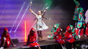 «Снова праздник!» Тося Обыдёнова, песня из мюзикла «Новый год или РОКА БУМ!"