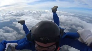 Прыжок с парашютом - 2500 м.