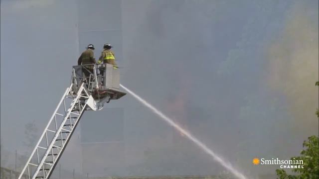 Rare and Resilient Photographs from 9/11 смотреть онлайн