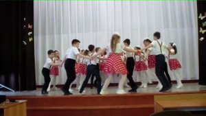 «Танцевальная феерия»  участники в танцевальном конкурсе - 4Т класс НОШ №2 (г. Чебоксары)