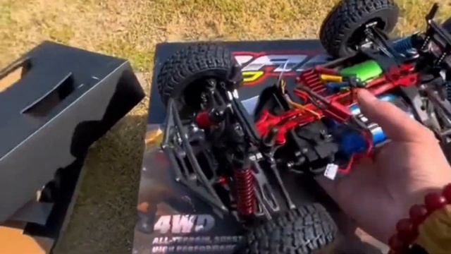 Rapid Pro 4WD Jeep 4x4 by RTR - A Realistic and Fun RC Jeep review смотреть онлайн