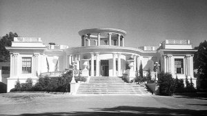 Заброшенный ресторан на горе Ахун Сочи