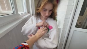 НАПАЛА СОБАКА / НИЧЕГО НЕ ПОМОГАЕТ 😢 Юля не хочет ходить в школу!