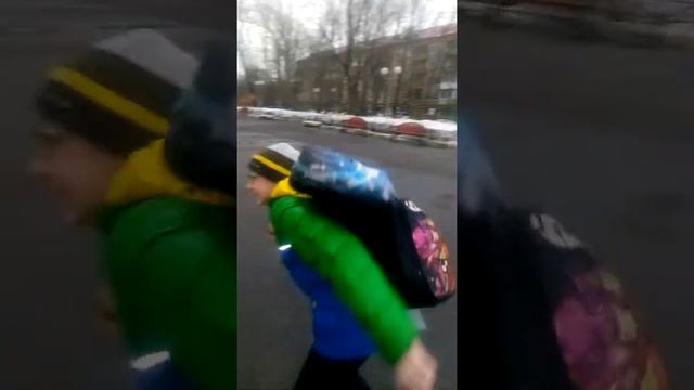 Обосрался !