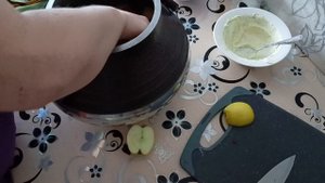 КУРИЦА В АФГАНСКОМ КАЗАНЕ С ЯБЛОКАМИ