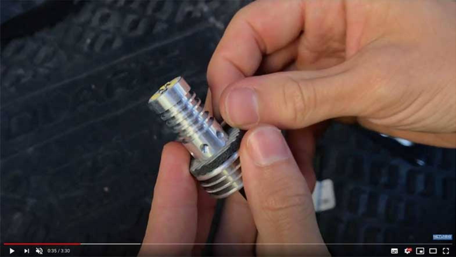 Установка светодиодных ламп W16W-LP в задний ход смотреть онлайн