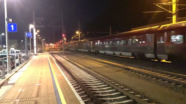 Пайербах - Райхенау, Электровоз Taurus с вагонами RJ-Design смотреть онлайн