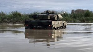 RC Leopard 2 A6 Mud Test ✅HENG LONG RC Model outdoor water test drive!