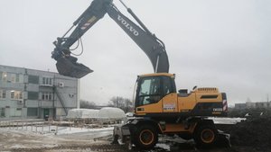 Volvo EW205D + Tiltrotator Engcon