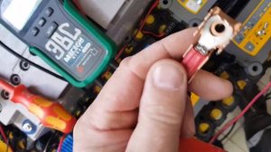 Крокодилы( не "родные" зажимы ) на Зарядное Устройство VICTRON ENERGY  IP 67-12/25 A