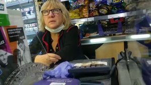 ПЬЯНАЯ ПРОДАВЩИЦА