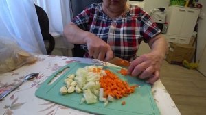 Жизнь в деревне. Готовлю рисовую кашу с мясом. Грибы вешенки.