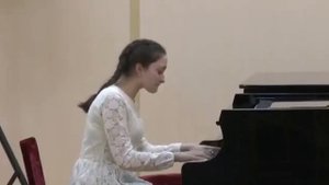 Вичужанина Вика 6 кл. И. С. Бах "Аллеманда" из Английской сюиты соль - минор 2020 г.