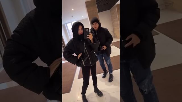 Как у вас с флажками?  Размахивают???