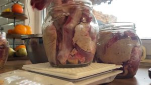 Я ТЕПЕРЬ НАСТОЯЩАЯ ДЕРЕВЕНСКАЯ ДЕВУШКА _ Зарезали уток _ Валяю Тапочки Из Шерсти _ Домашнее Молоко