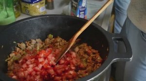 Подливка мясная с грибами.
