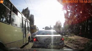 дебил на маршрутке