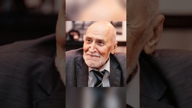 Еле ходит уже. Изнеможённый Дроздов показался на публике