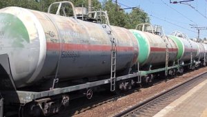 Электровоз ВЛ80С-1543 с грузовым поездом