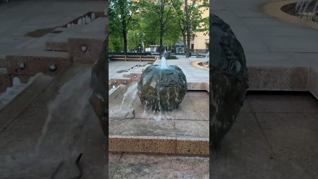 Фонтан Адам и Ева