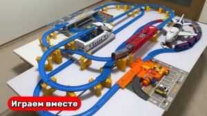 Играем в поезда ! Строим крутую железную дорогу  🚅 Видео для детей