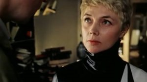 Инопланетянка (1984)