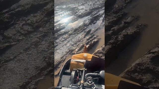 Снегоход буран по  весенний грязи #снегоходбуран #русскаямеханика