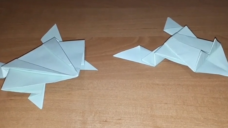 Лягушка-попрыгушка из бумаги Оригами смотреть онлайн