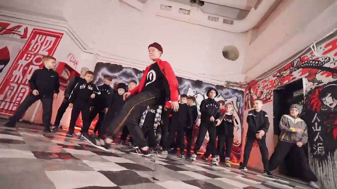 Студия танцев Kingz - BREAKING 2023 смотреть онлайн