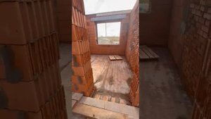 Кирпичный дом из крупноформатного блока с облицовочным кирпичом