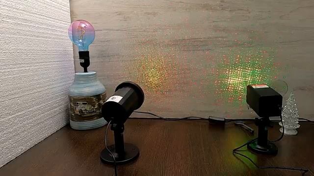 Уличный лазерный проектор новогодний 2020 с мощными лазерами. Обзор и сравнение. смотреть онлайн