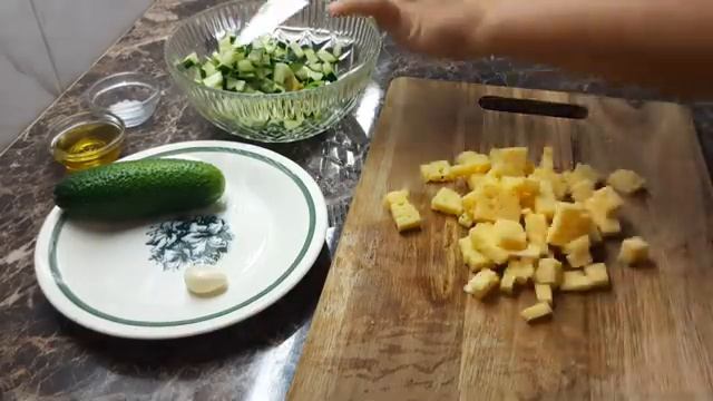 Салат из авокадо с огурцом смотреть онлайн