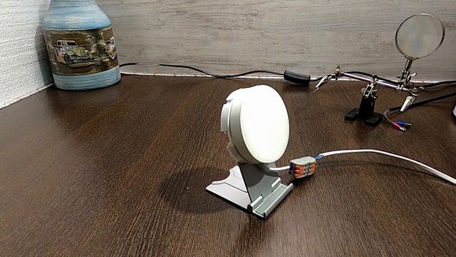 Светильник ЗА КОПЕЙКИ для подсветки заднего плана на видео. DIY смотреть онлайн