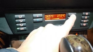 Панель управления системой кондиционирования
BMW X5 E53