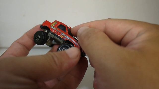豪宅玩具2124年紀比我還要大的玩具汽車1984風火輪小汽車Hot Wheels火柴盒小汽車  卡車 吉普車 monster truck 怪獸卡車