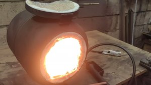 Горн плавит чугун! Тест на нагрев "Малыша"