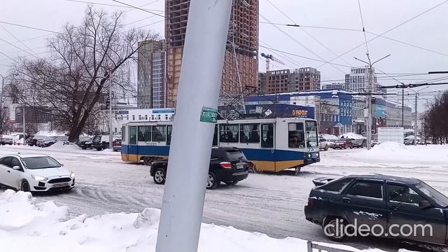 уфимский трамвай ктм .городской транспорт .улица большая гражданская город уфа. 14 января 2022