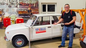 Большое путешествие по музею АВТОВАЗа. Часть первая - логотипы