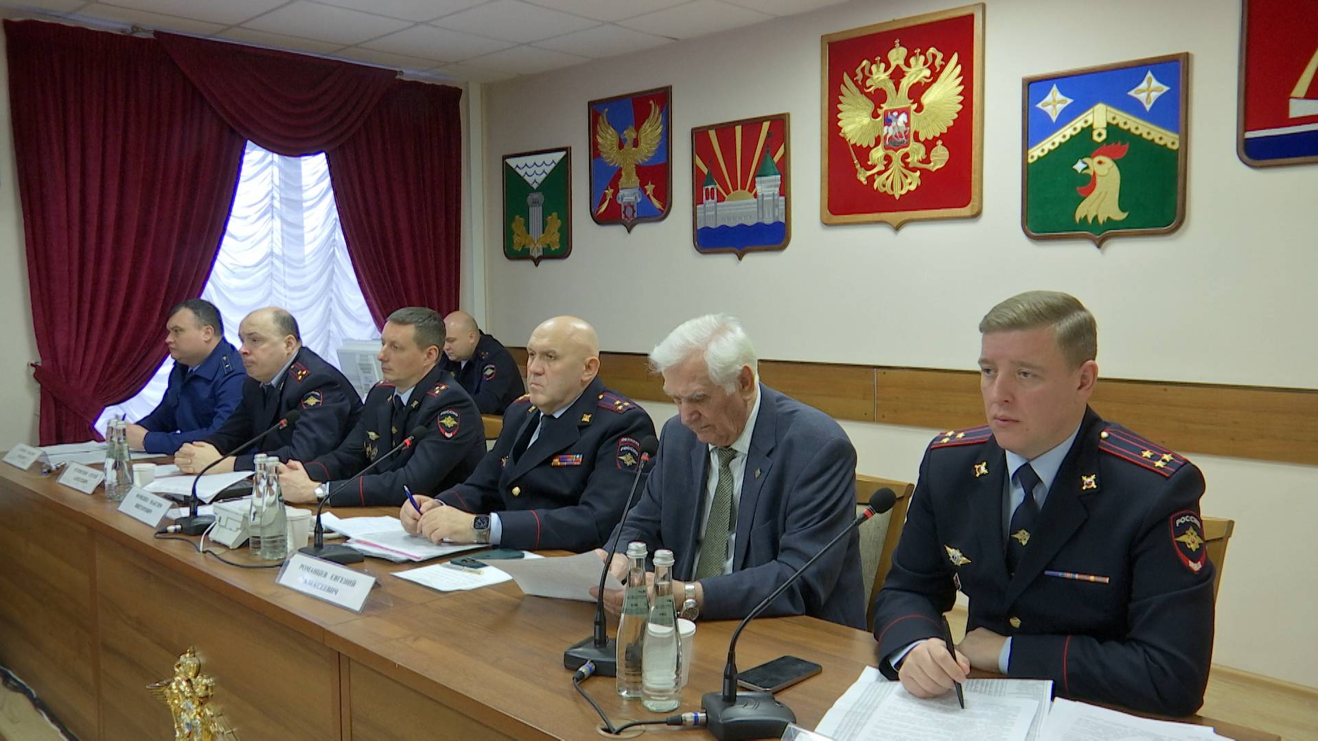 Люберецкие полицейские подвели итоги 2024 года смотреть онлайн