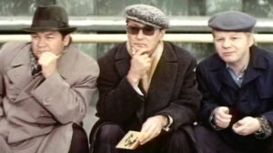 О чем не узнают трибуны (1975)