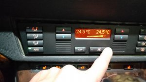 Панель управления системой кондиционирования
BMW X5 E53